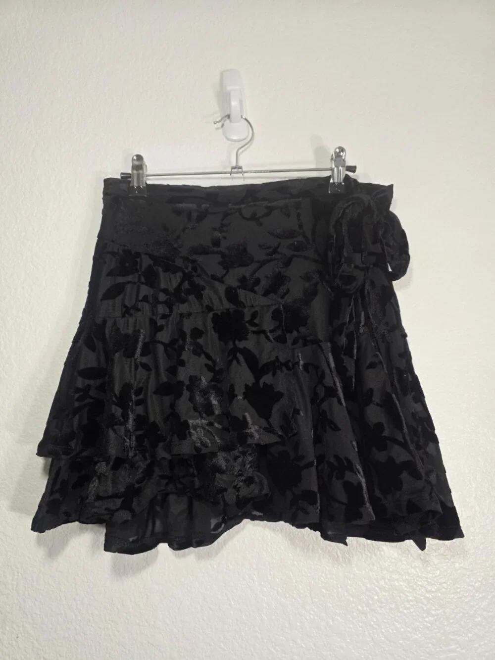 Forever 21 Mini Skirt Women Small Black Burnout Floral Y2K 90s Whimsigoth Gothic